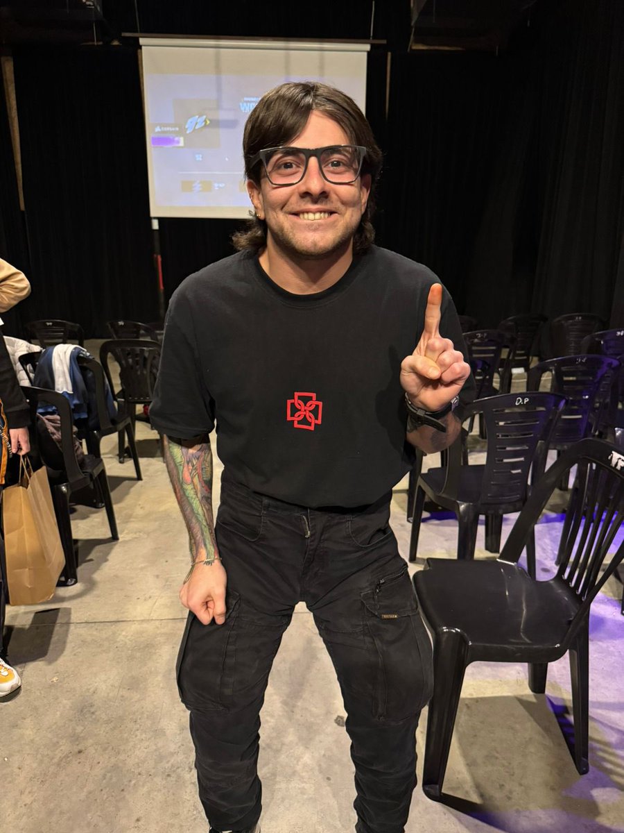 SEGUNDO PARTIDO DEL MAIN

VENÍ A BANCAR 👉 twitch.tv/forg1