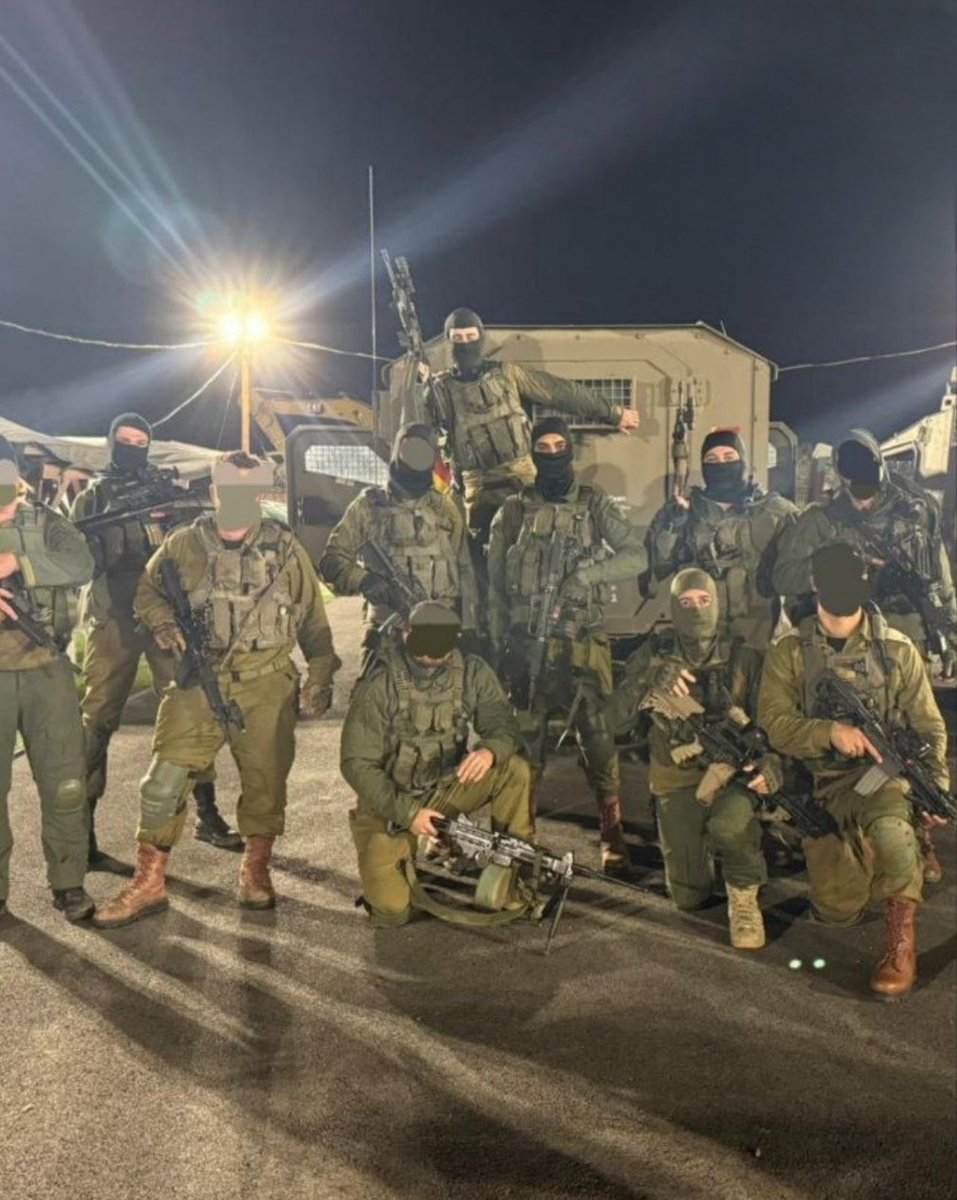 💢 İzzeddin Kassam Tugaylarının
Havaya Uçurduğu Binada ki
Bu İşgalci Teröristlerin Tamamı Geberdi.