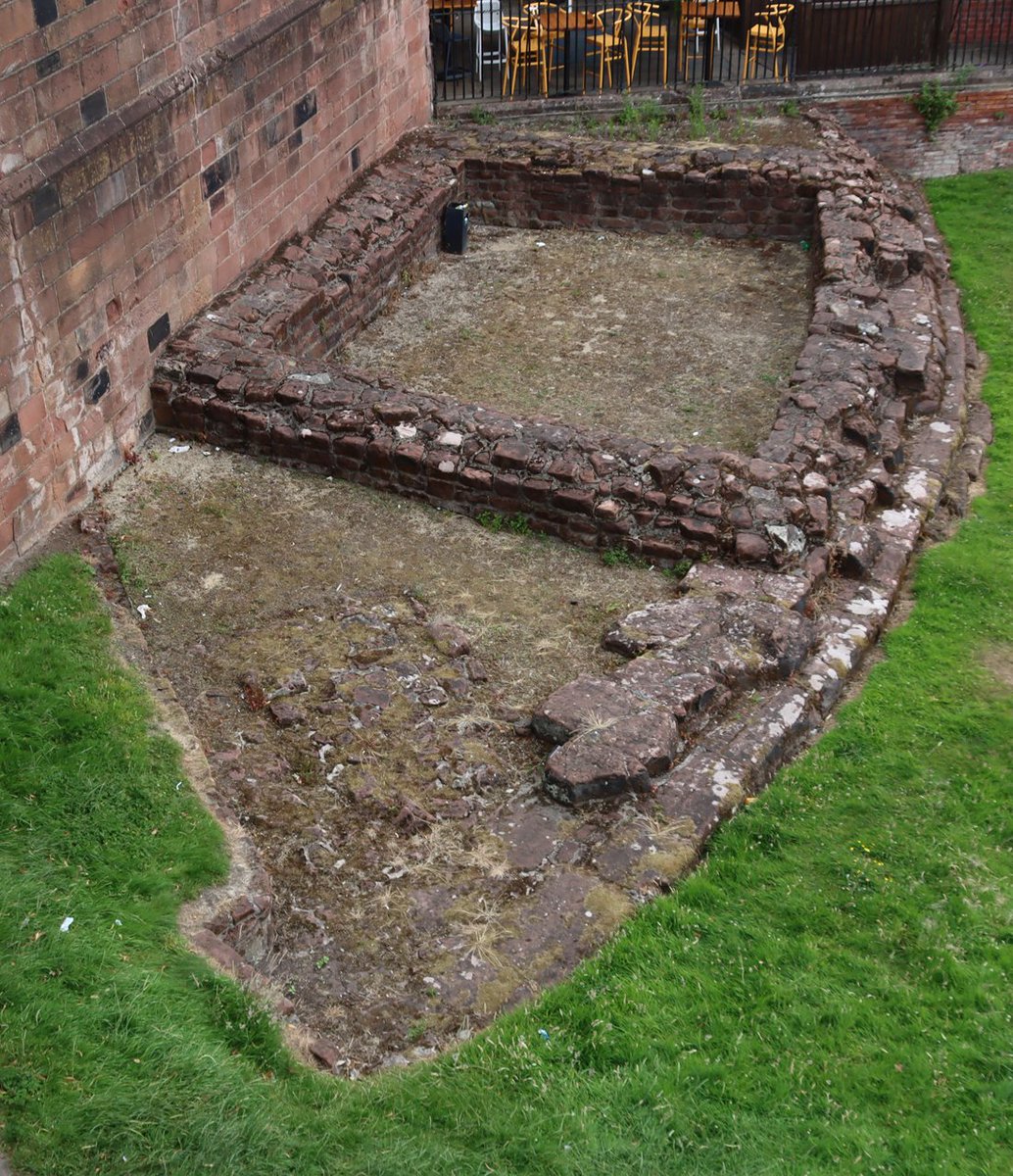 BasedInChurton's tweet image. Many thanks to Dr Peter Carrington for introducing a large group of us to so many remains of Roman Chester that I had no idea existed on guided a walk during the Festival of Ideas. It brought the Roman town and all its changes to life. More on my blog at wp.me/pcZwQK-7OD
