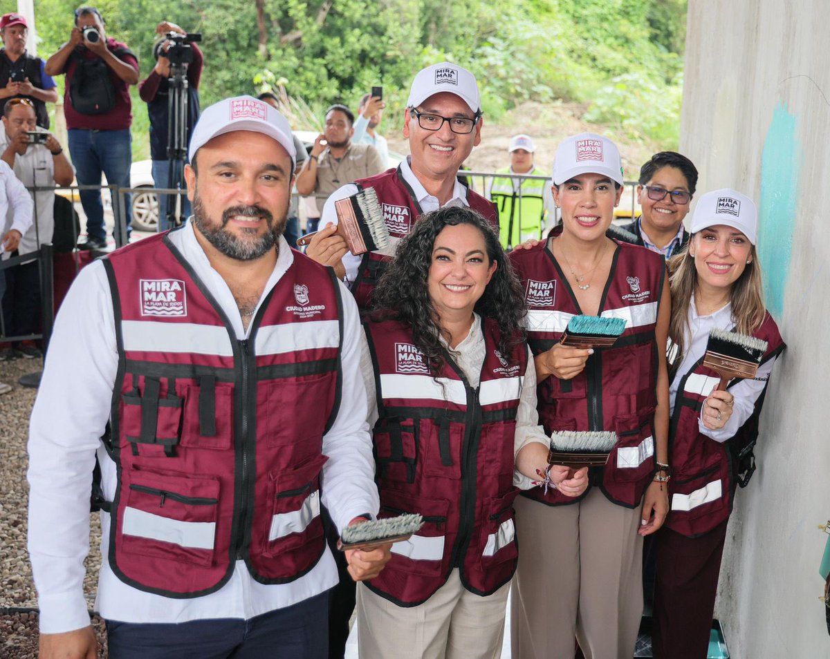 Corazón Urbano A.C (@corazonurbanoac) on Twitter photo 🎨🏘️ Con el primer brochazo, arranca #RutasMágicasDeColor en Cd. Madero, Tamaulipas.
<a href="/SECTUR_mx/">SECTUR México</a>, @GobMadero, @corazonurbanoac y @pinturascomex suman esfuerzos para transformar espacios con identidad, color y participación comunitaria.
¡Así empieza la transformación!
#CdMadero 🎨🏘️ Con el primer brochazo, arranca #RutasMágicasDeColor en Cd. Madero, Tamaulipas.
<a href="/SECTUR_mx/">SECTUR México</a>, @GobMadero, @corazonurbanoac y @pinturascomex suman esfuerzos para transformar espacios con identidad, color y participación comunitaria.
¡Así empieza la transformación!
#CdMadero