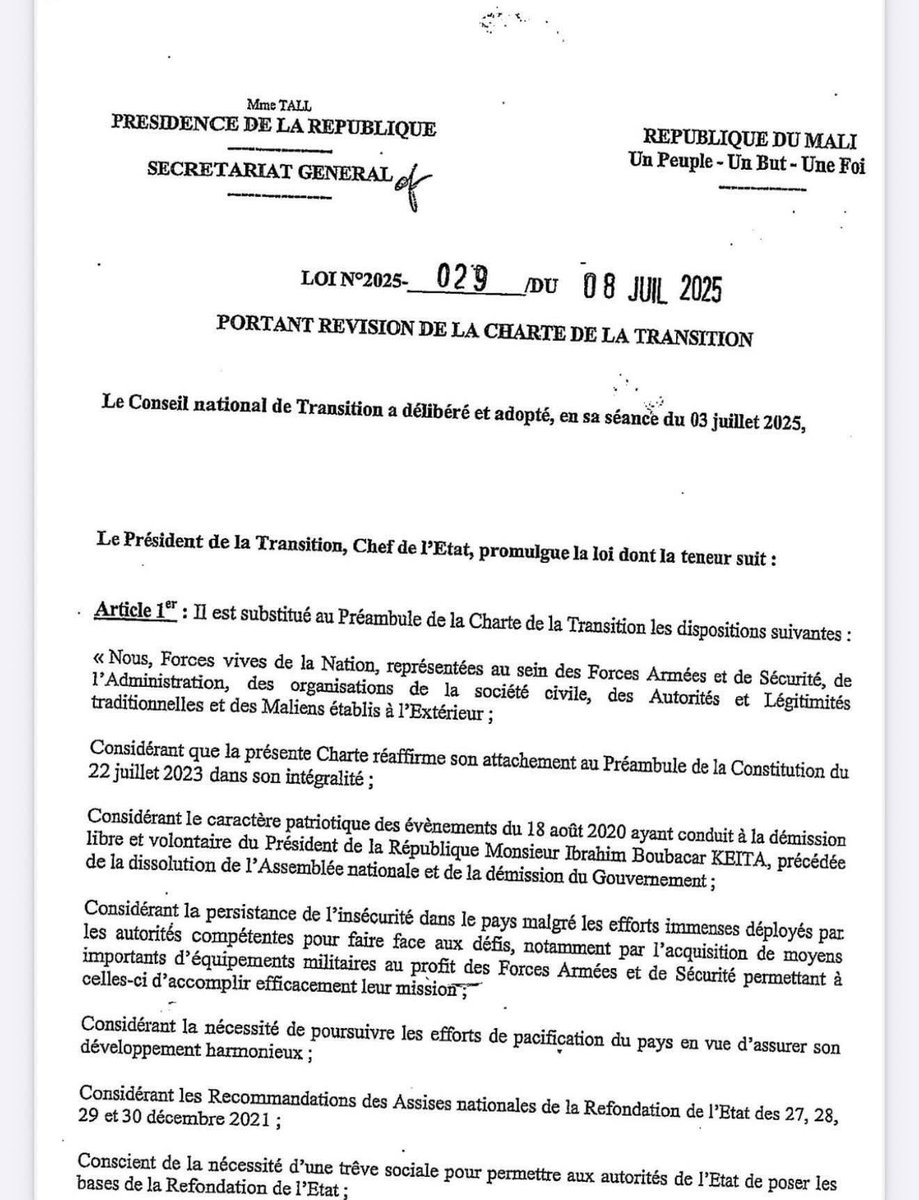 sysawne's tweet image. #Mali 
Le président de la transition Assimi Goïta a promulgué un décret entérinant la possibilité pour le président Goïta de briguer un nombre illimité de mandats.