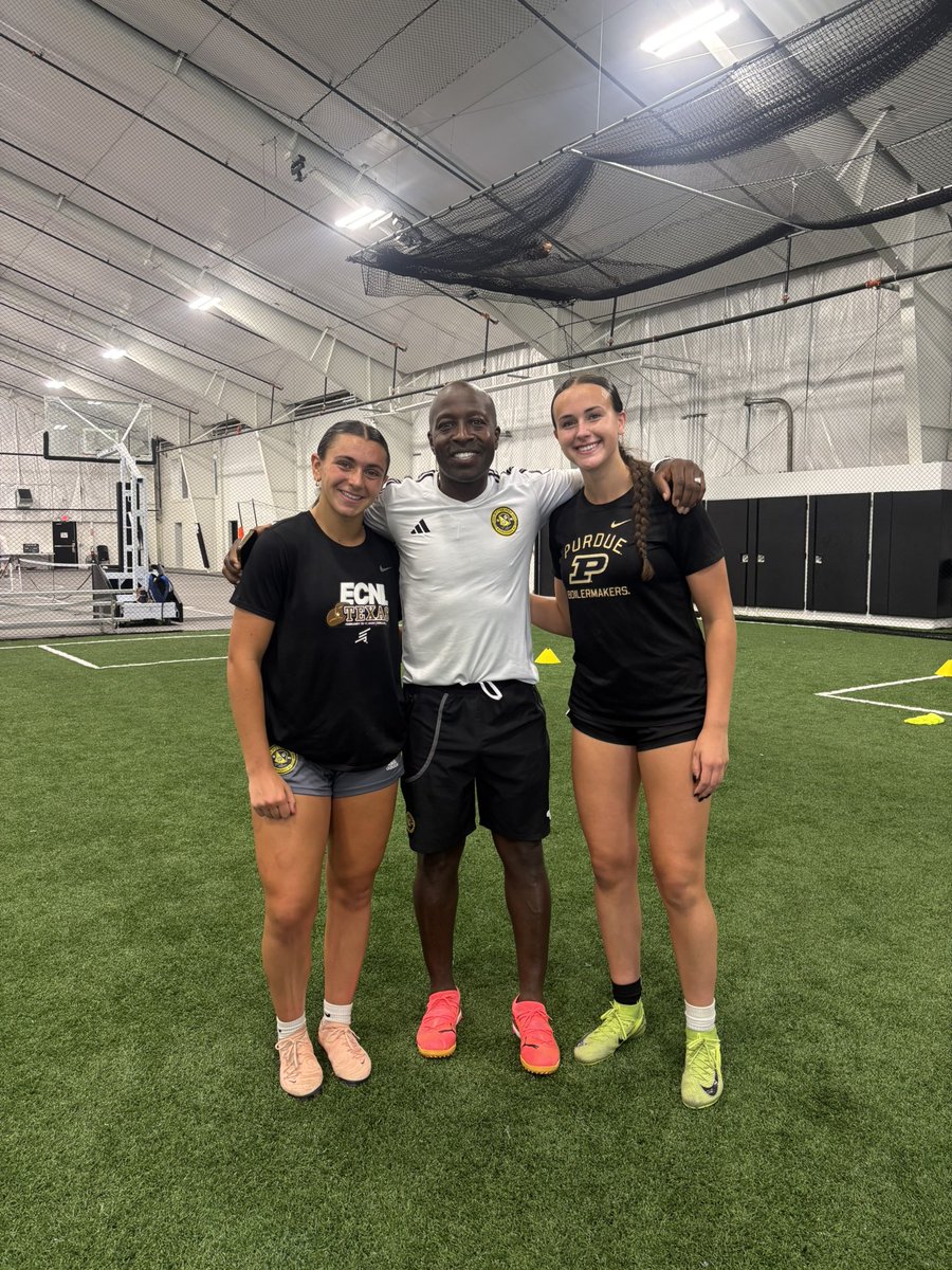 LillyBane21's tweet photo. Last training with @CazzJoe @natalia_disora before 🚂! https://t.co/3GmXuixS7A