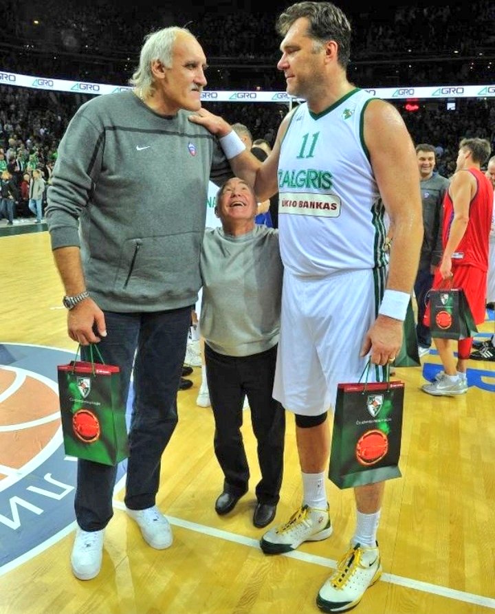 Buenas noches, "Amigos para Siempre" #LeyendasFIBA