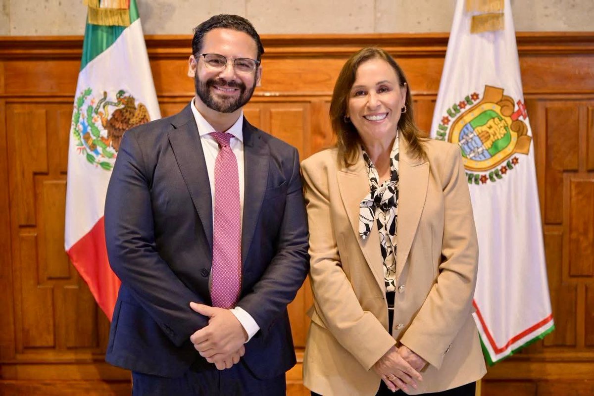 Junto a otros alcaldes electos, sostuve una reunión con la gobernadora <a href="/rocionahle/">Rocío Nahle</a> para continuar con la sinergia que tendremos en Coatzacoalcos con el gobierno estatal para llevar a cabo las acciones y obras que transformarán la ciudad.

¡En Coatza nos irá muy bien!