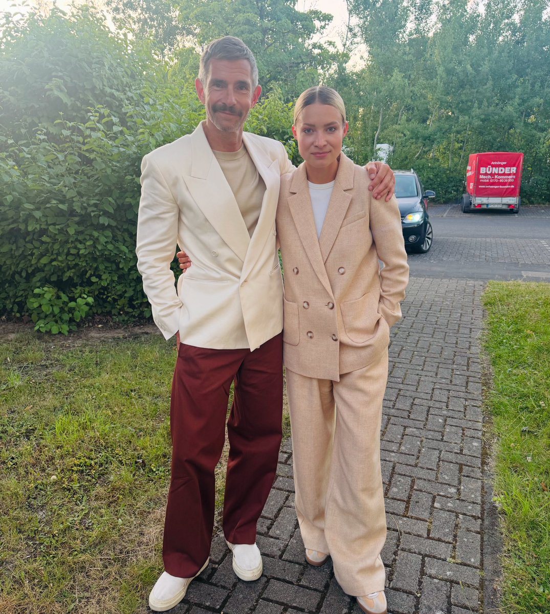 Micky Beisenherz 🍌 (@mickybeisenherz) on Twitter photo Wir wären dann bereit für die Raffaelo- Insel.
(mehr dazu morgen Abend im Kölner Treff @wdr )
<a href="/casselberger/">Casselberger</a> Wir wären dann bereit für die Raffaelo- Insel.
(mehr dazu morgen Abend im Kölner Treff @wdr )
<a href="/casselberger/">Casselberger</a>