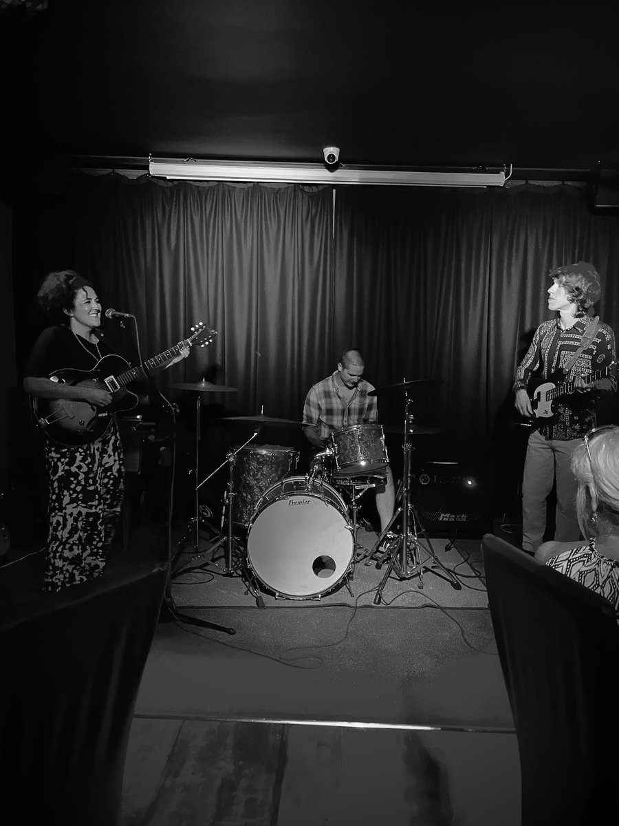 Shoutout to the Bella Collins Trio, a terrific set this evening, thank you for joining us on this Thursday Night Live. 😎🎙️

See you next Thursday where we will be joined by our good friend Leighton Jones. 🎹👌

.
.
.

#cardiffmusic #livemusic #thursdaynightlive