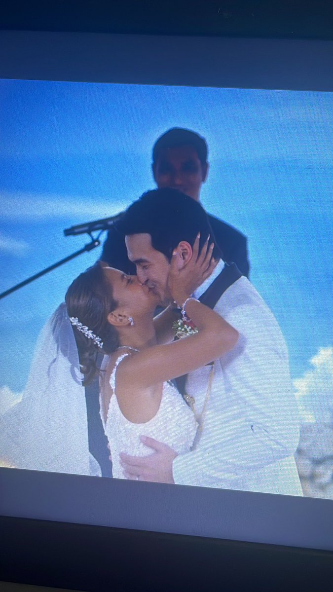 Still can’t get over HiYa’s wedding!! 

HIYA FLIGHT TO FOREVER

#YANNAfoundhersuperHIRO
#AOTDAllWeHaveIsNow 
#KrisshRome