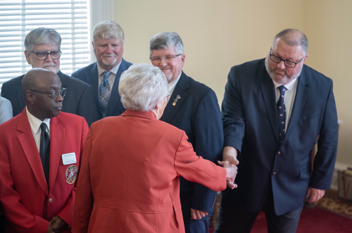 Governor Kay Ivey tweet media