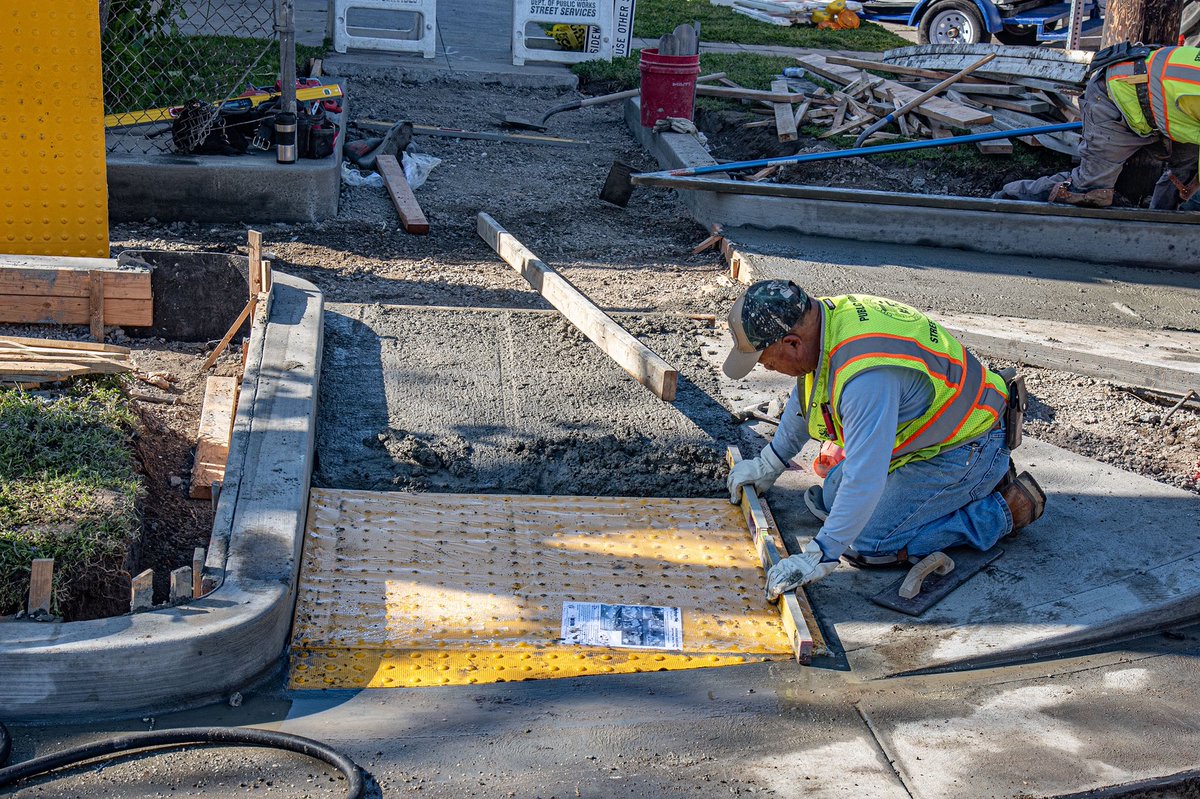 BSSLosAngeles's tweet image. Title II of the ADA protects #AccessibilityForAll in public services. The City of Los Angeles is proud to offer inclusive programs and facilities, removing barriers for people with disabilities. Together, we’re building a more accessible city for everyone. #ADA35 #ThanksToTheADA