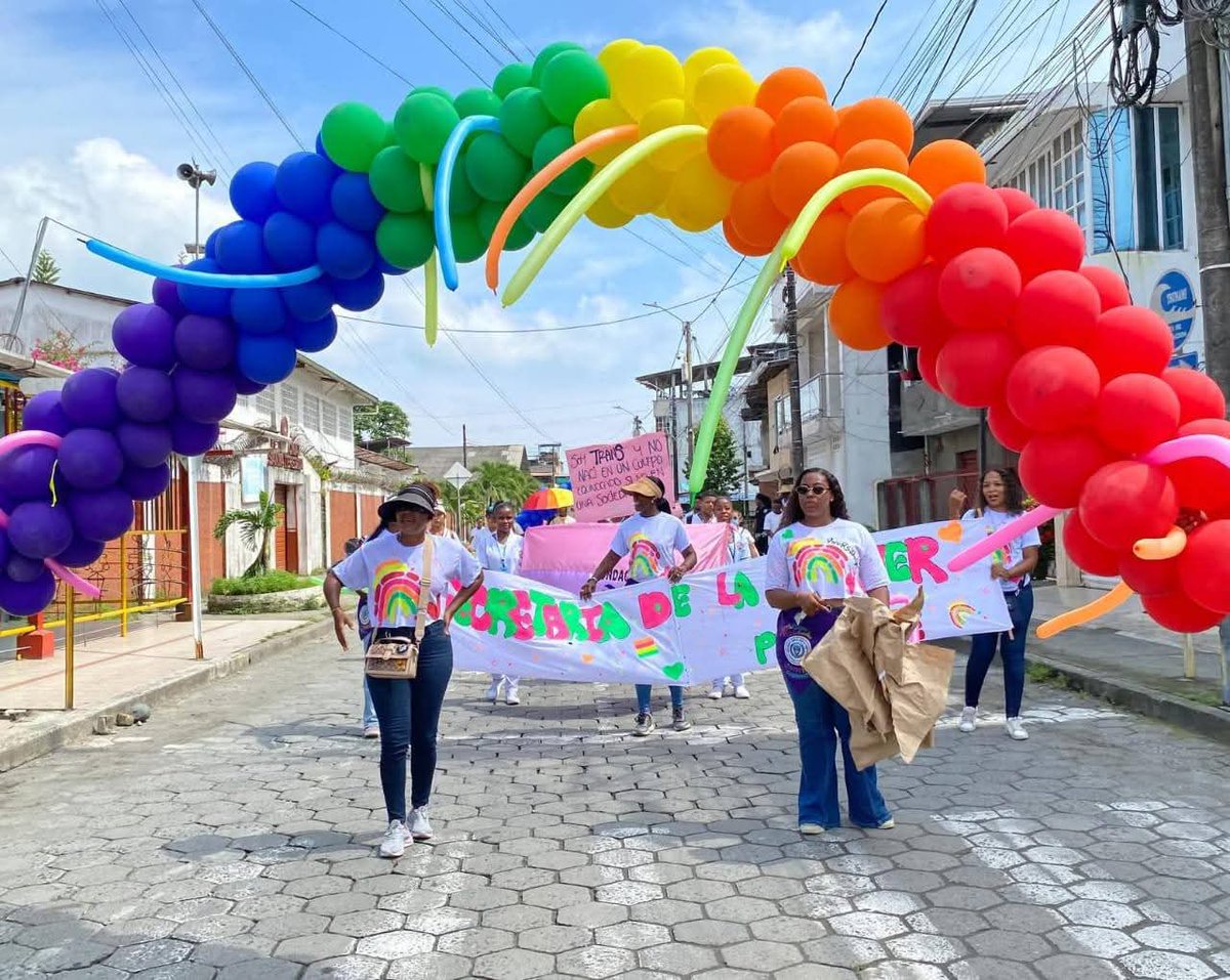 CHDN1's tweet image. 🏳️‍🌈 En la #SemanaDelOrgullo2025, la ESE Centro Hospital Divino Niño reafirma su compromiso con la equidad, inclusión y respeto. Participamos activamente por los derechos LGBTIQ+ y la construcción de un #Tumaco diverso, libre y digno.
#JuntosPorTuSalud #LGBTQIA