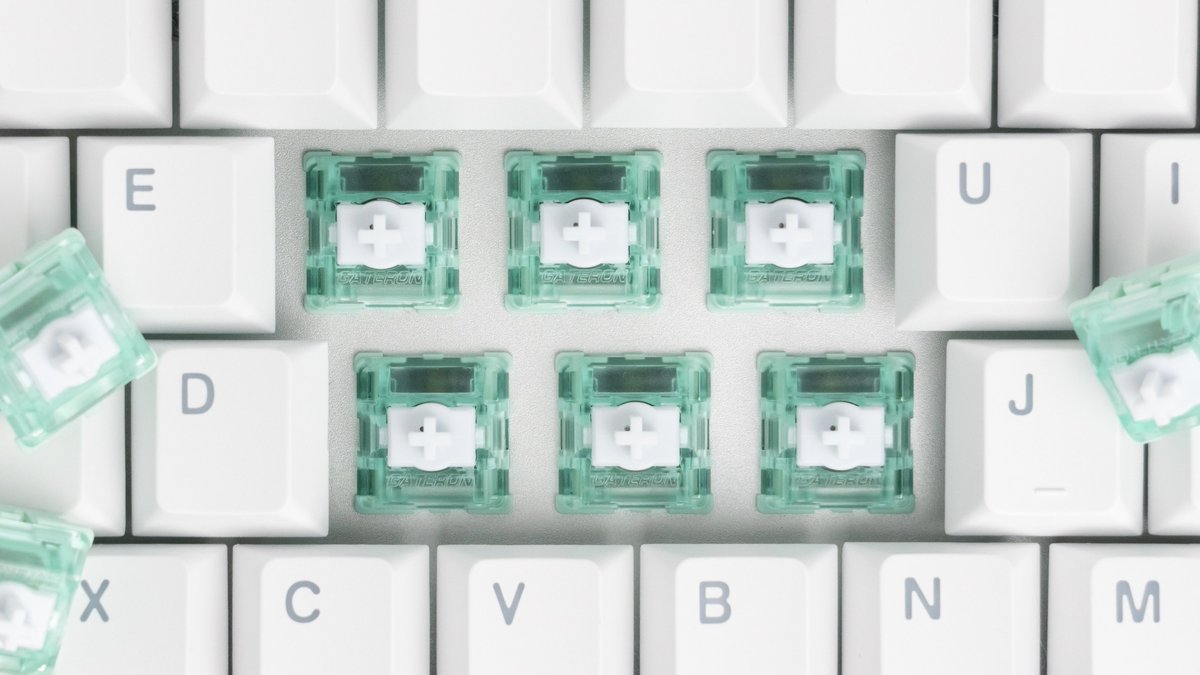hannasaurusx3's tweet image. Decked my Polar + out with Jade Pros 😍