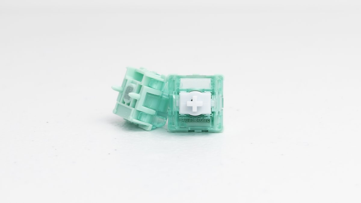 hannasaurusx3's tweet image. Decked my Polar + out with Jade Pros 😍