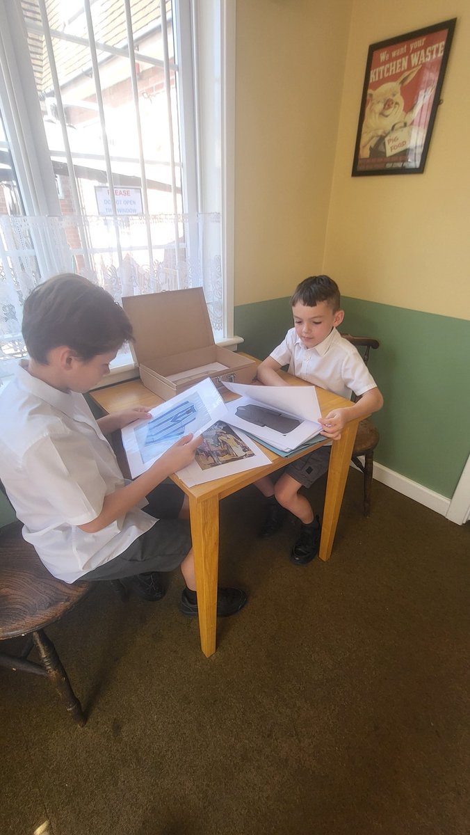 5K had an amazing trip to RAF Hornchurch Heritage Centre. All of the children enjoyed learning how their local area was used and impacted by WW2. They especially enjoyed listening to Daphne's stories about when she was evacuated. Thank you for another amazing school visit!