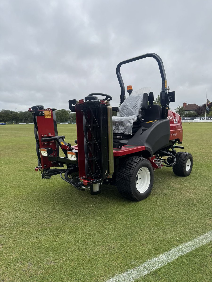 Mikehalectm's tweet image. 1 of 2 new @TheToroCompany LT2240’s delivered yesterday! 🔴⚪️ @CTM_Pro