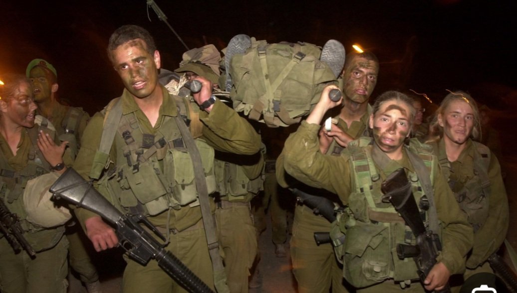 التقارير الأولية تشير إلى أن 3 فقط من بين 9 جنود نجوا، وأحدهم سيخضع لبتر قدميه.