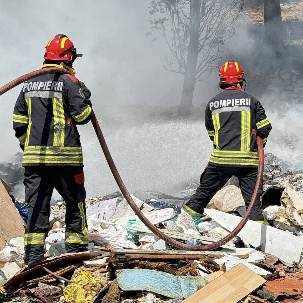Mulțumesc. Grazie.

À Marseille et Narbonne, à leur tour, des pompiers roumains et italiens prêtent main-forte à nos forces dans le cadre du Mécanisme de protection civile de l’Union européenne.

C’est l’esprit européen : l’entraide, la solidarité concrète, la force du collectif.