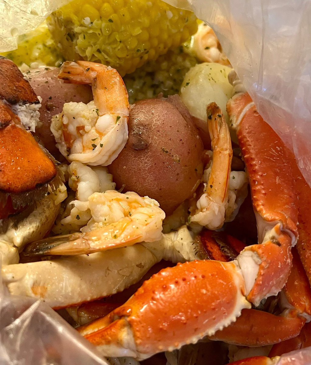 Black Lives Matter 860 (Hartford CT) ๐ (@blm860) on Twitter photo Yall gotta admit, <a href="/redlobster/">Red Lobster</a>โs new CEO are black excellence. Going back a second time when Iโm able to. Yall gotta admit, <a href="/redlobster/">Red Lobster</a>โs new CEO are black excellence. Going back a second time when Iโm able to.