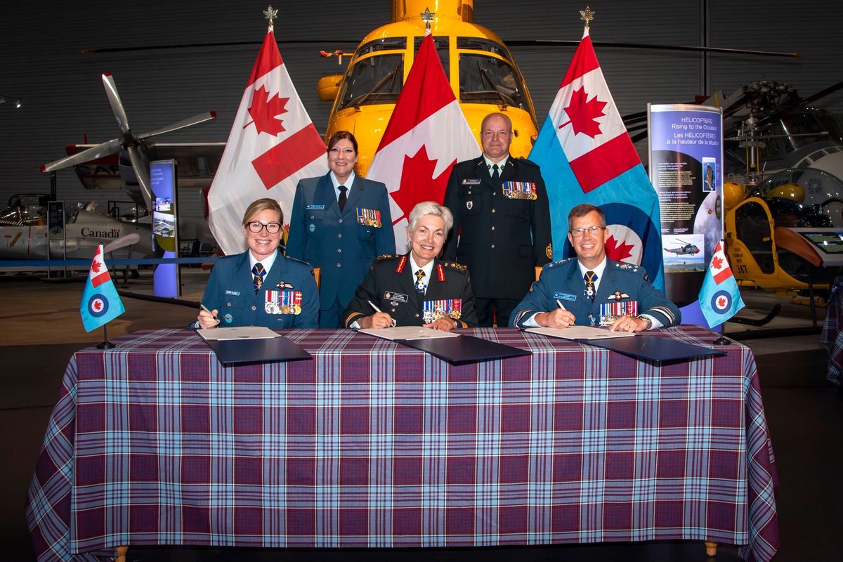 RCAF_ARC's tweet image. Join us in welcoming LGen Jamie Speiser-Blanchet, the new Commander of the RCAF.
LGen Speiser-Blanchet assumed command today from LGen Kenny in a ceremony at the Canadian Aviation and Space Museum.
A sincere thank you to LGen Kenny who commanded the RCAF for the last 3 years.