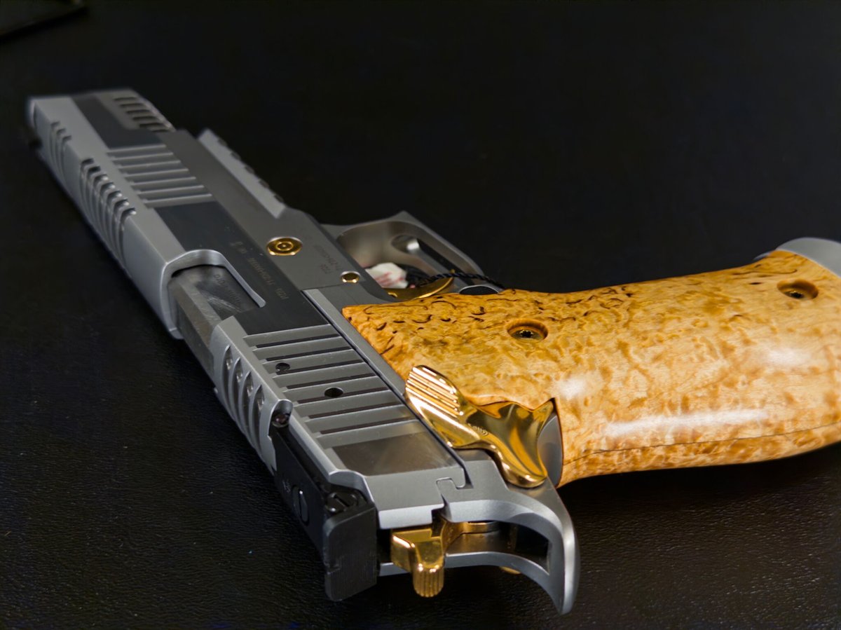 Luxus Capital tweet media