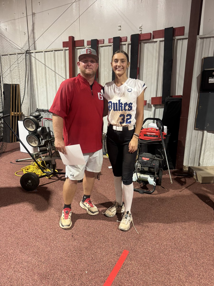 farrah_payton's tweet image. Had an awesome camp hosted by @coachangelbrown !!!! Couldn’t have asked for a better experience, and was filled with a bunch of knowledge from amazing coaches!