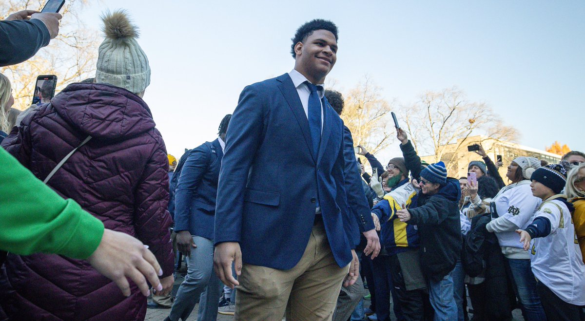 Eric Hansen (@ehansennd) on Twitter photo Chat Transcript: Are offseason player restrictions ahead for college football and #NotreDame?
Also dishing on:
- ND's WR future and present
- Summer surprises and surges
- Why NFL legacies and ND
- New leaders emerging
- And much more
<a href="/BGInews/">BlueandGold.com</a>
on3.com/teams/notre-da… Chat Transcript: Are offseason player restrictions ahead for college football and #NotreDame?
Also dishing on:
- ND's WR future and present
- Summer surprises and surges
- Why NFL legacies and ND
- New leaders emerging
- And much more
<a href="/BGInews/">BlueandGold.com</a>
on3.com/teams/notre-da…