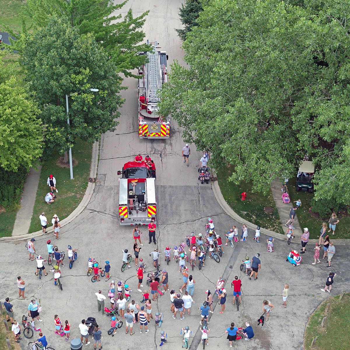 Our Fire Department crews had a blast celebrating the Fourth of July with the community! 🚒🎆 Fire engines 101 and 102 led neighborhood bike parades on both the East and West sides of town. Thanks for letting us be part of the fun! (Pictured: The Timbers subdivision)