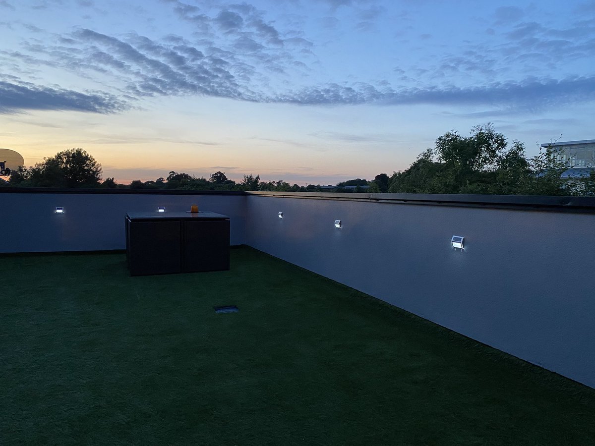 Cracking evening here &amp; new solar lights outside😀