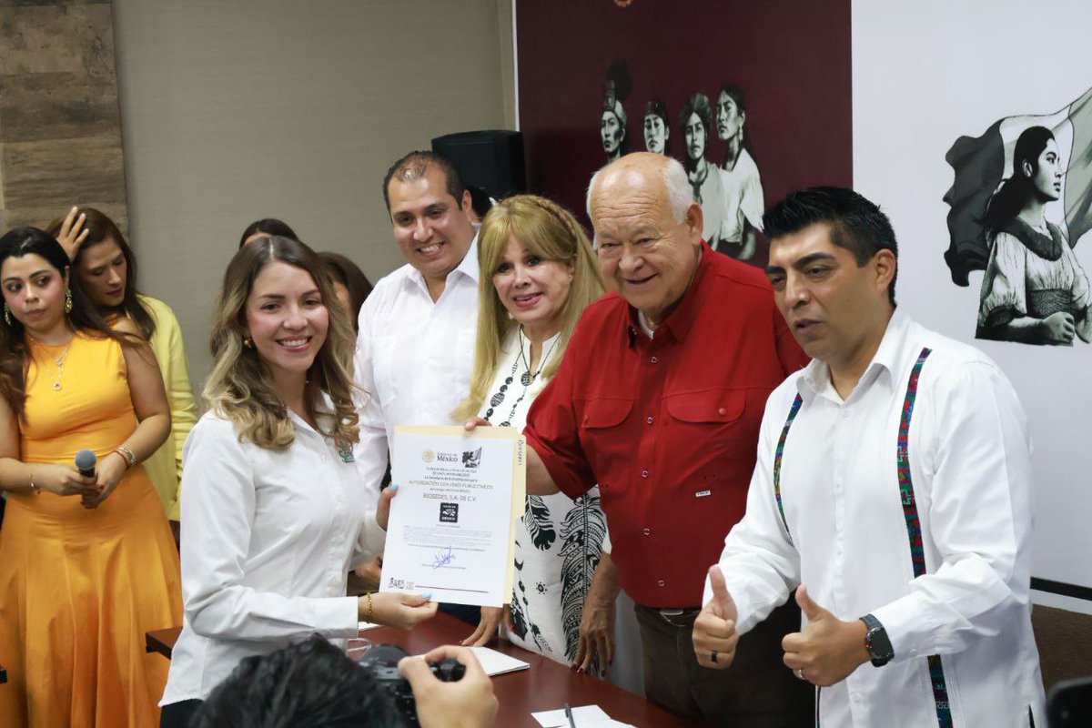 ¡Baja California Sur es tierra de oportunidades!

Junto a Carlos Candelaria, Coordinador de los Corredores del Bienestar de la Secretaría de Economía y las alcaldesas de Loreto, y de Mulegé, Paz Ochoa y Edith Aguilar, respectivamente, encabezamos la instalación del Consejo
