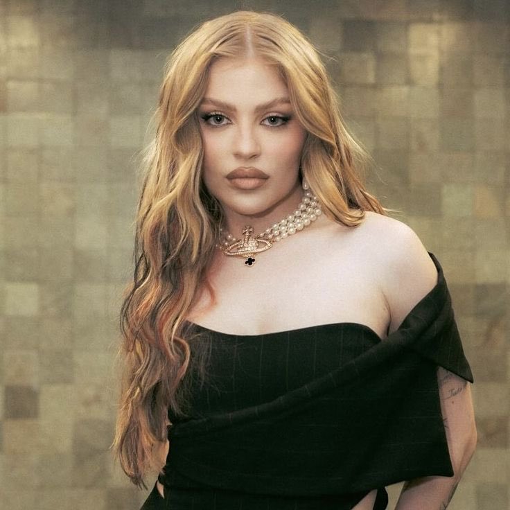 QGdoPOP's tweet photo. Luísa Sonza sobre sua parceria com Mariah Carey:

“Muito especial trazer o funk brasileiro para esse remix e ver como essa sonoridade se conecta com artistas do mundo todo.” https://t.co/KF3MkxkQ6I