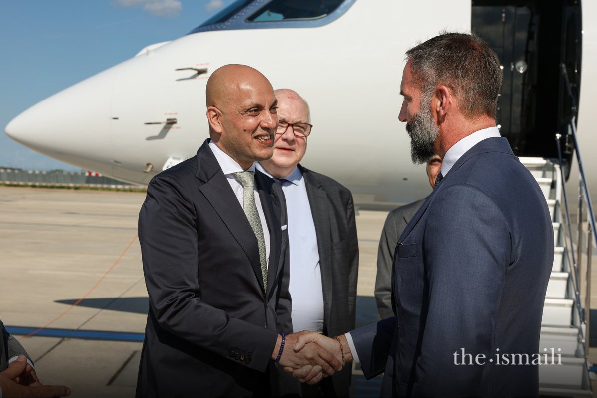 TheIsmaili's tweet photo. Mawlana Hazar Imam arrived in Paris, France, this evening, for his first official visit to meet the Jamat since becoming our 50th Imam.

At the invitation of His Excellency Emmanuel Macron, President of the French Republic, Mawlana Hazar Imam was received by Jean-Christophe Peaucelle, the French government’s official representative to the Ismaili Imamat. Shamir Samdjee, the Ismaili Imamat’s representative to France, and Aiaze Mitha, President of the Ismaili Council for France were also present. Hazar Imam was accompanied by his sons Prince Irfan and Prince Sinan.

A delegation of Jamati leaders welcomed Hazar Imam on behalf of the Jamats from France, Switzerland, Belgium, and Côte d’Ivoire.

During his visit, Hazar Imam will meet with President Emmanuel Macron and senior officials of the French government, and will grace the France jurisdiction Jamat with didar.

En français:

Mawlana Hazar Imam est arrivé à Paris, en France, ce soir, pour sa première visite officielle au Jamat depuis qu'il est devenu notre 50e Imam.

À l'invitation de Son Excellence Emmanuel Macron, Président de la République française, Mawlana Hazar Imam a été reçu par Jean-Christophe Peaucelle, représentant officiel du gouvernement français auprès de l'Ismaili Imamat, ainsi que par Shamir Samdjee, représentant de l'Ismaili Imamat en France, et Aiaze Mitha, Président du Conseil Ismaili pour la France. Hazar Imam était accompagné de ses fils, le prince Irfan et le prince Sinan.

Une délégation de Jamati leaders a accueilli Hazar Imam au nom des Jamats de France, de Suisse, de Belgique et de Côte d'Ivoire.

Au cours de sa visite, Hazar Imam rencontrera le président Emmanuel Macron ainsi que des responsables du gouvernement français, et accordera un didar au Jamat de la juridiction de France.

Photo credits: IPL / Akbar Hakim