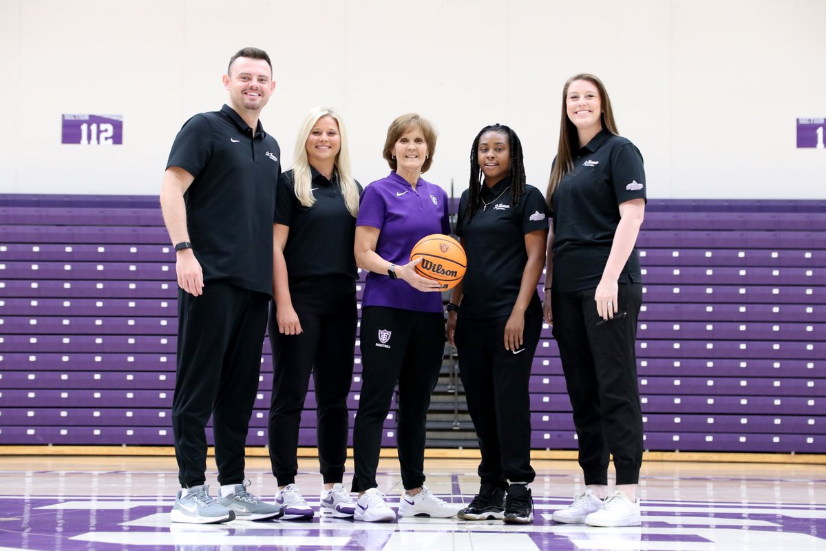 Our coaches are back on the road looking for future Tommies!

<a href="/CoachSinn/">Coach Ruth Sinn</a> ➡️ Louisville, KY / Hamilton, OH
<a href="/McKeeverMadison/">Madison McKeever</a> ➡️ Las Vegas, Nevada
<a href="/Coachteejones1/">Tiana Jones</a> ➡️ Westfield, Indiana
<a href="/Park_Masterson/">Park (Masterson) Shogren</a> ➡️ Louisville, KY

#RollToms #WeOverMe