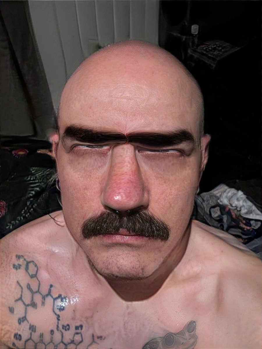 kaiwiinter's tweet image. Got bored and edited myself to look like the dad from Sunny with a chance of meatballs.

Do whatever you wish with this information.