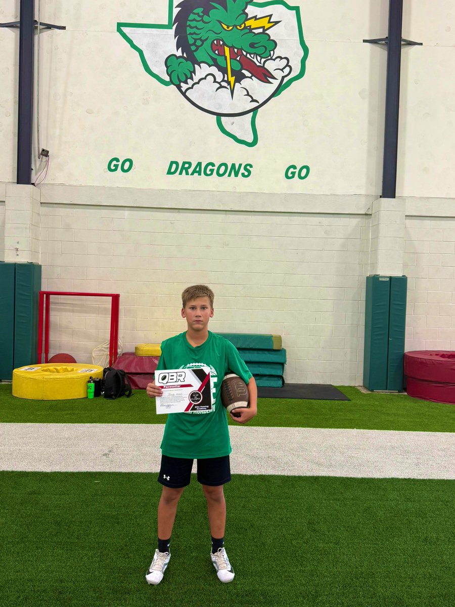 BWoodqb1's tweet image. Day 1 in Southlake complete. Lots of reps and great time learning in the classroom and on the field! @CoachPhilyaw @QB_Ranch @QBHitList @QB_Doctor @PhillipsQBA @Coach__OMalley @CoachT_Reagan @txqb @VisionQb @PCnowisthetime @Ty_Thompson9 @quarterbackmag @Future4QB @TheQBEngineer