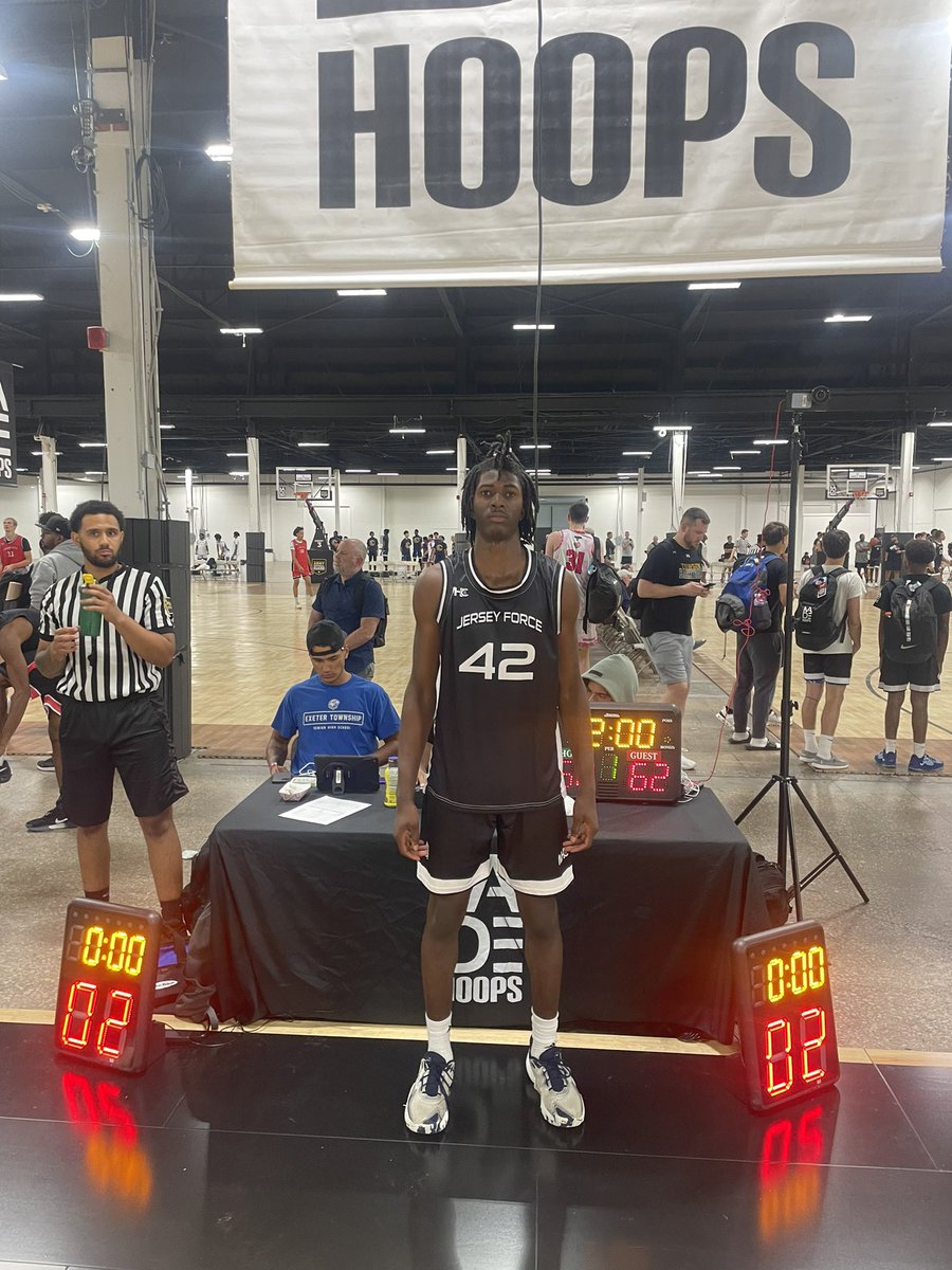 ‘26 Amosun Toluwase was a monster in <a href="/jerseyforce_/">@jerseyforce_</a> win over No Guts No Glory MHC - lengthy and versatile forward who impressed with his athleticism and motor!