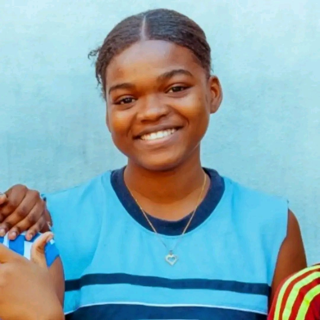 Jodi a se anivèsè Lovely Renard. Ede nou swete l bòn fèt! 🎂 #joyeuxanniversaire #lajenès #espwa #baskètbòl #Ayiti #BALAyiti 
---
Today is Lovely Renard's birthday. Please help us wish her a happy birthday! 🎂 #happybirthday #youth #hope #basketball #Haiti #BALHaiti
