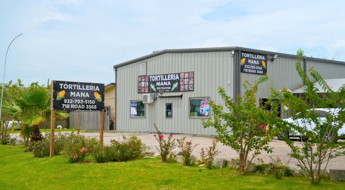 ColonyRidgeTX's tweet image. 🌮 Tortillería Mana – Bold Flavor, Made Fresh Daily 🍲

Birria, chicharrones, pupusas, caldos—Tortillería Mana serves authentic eats with care. Warm tortillas, comforting dishes, pure home vibes!

📍 718 Road 3565, Cleveland, TX

#TortilleriaMana #AuthenticEats #MadeFreshDaily