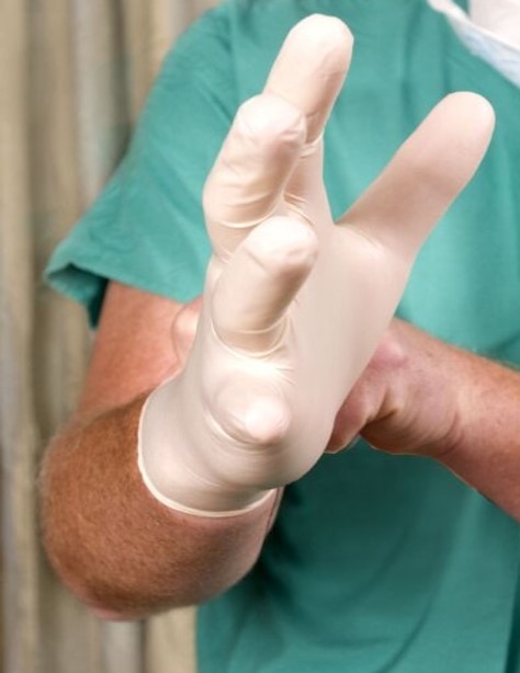 ChronicSingle's tweet image. A scene from fringepvd.org/how-much-can-y… #fringepvd #artsri #riarts