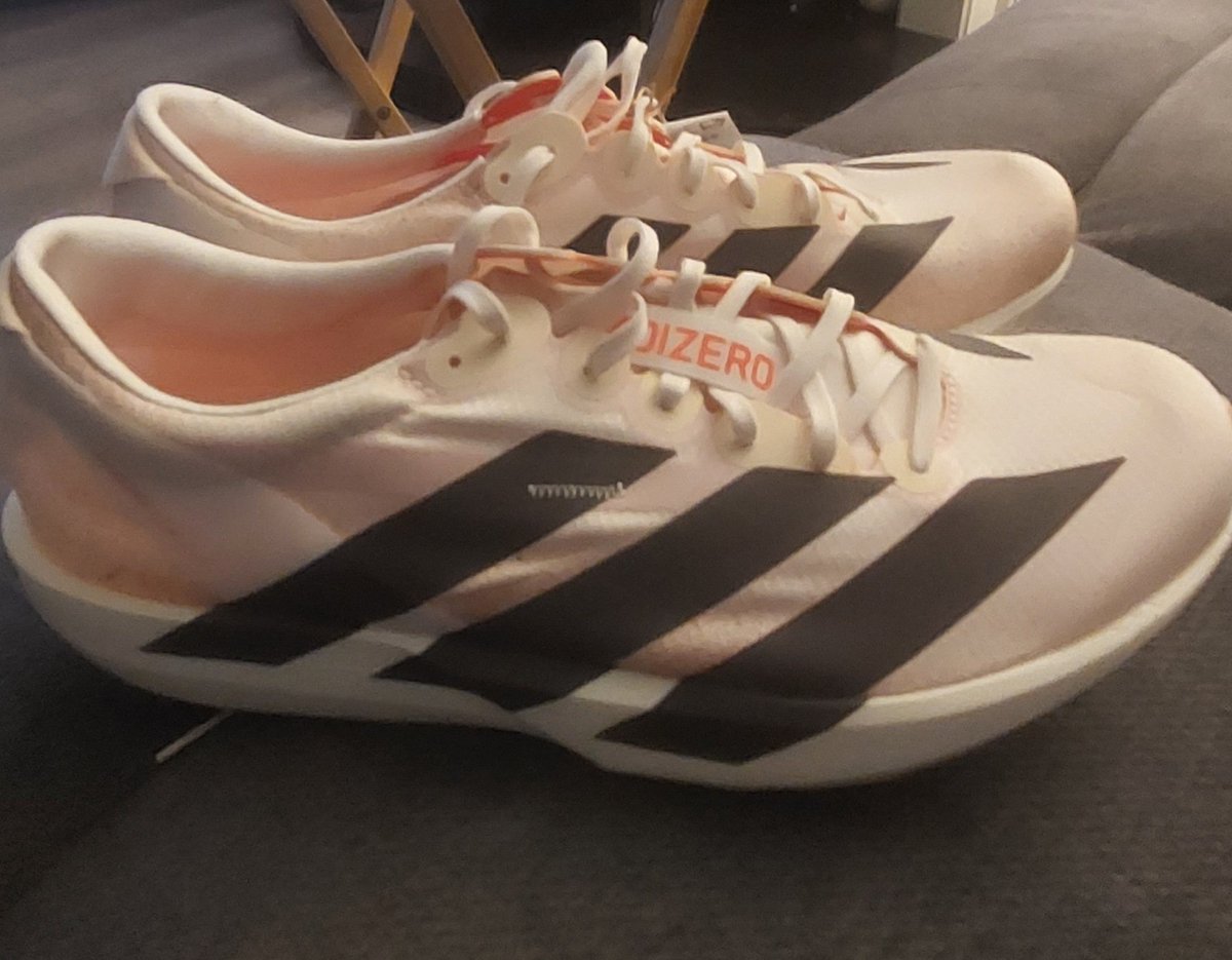 In an era of #supershoes, I still love a racing flat! I've always run in a variety of shoes with varying levels of cushioning, support etc.