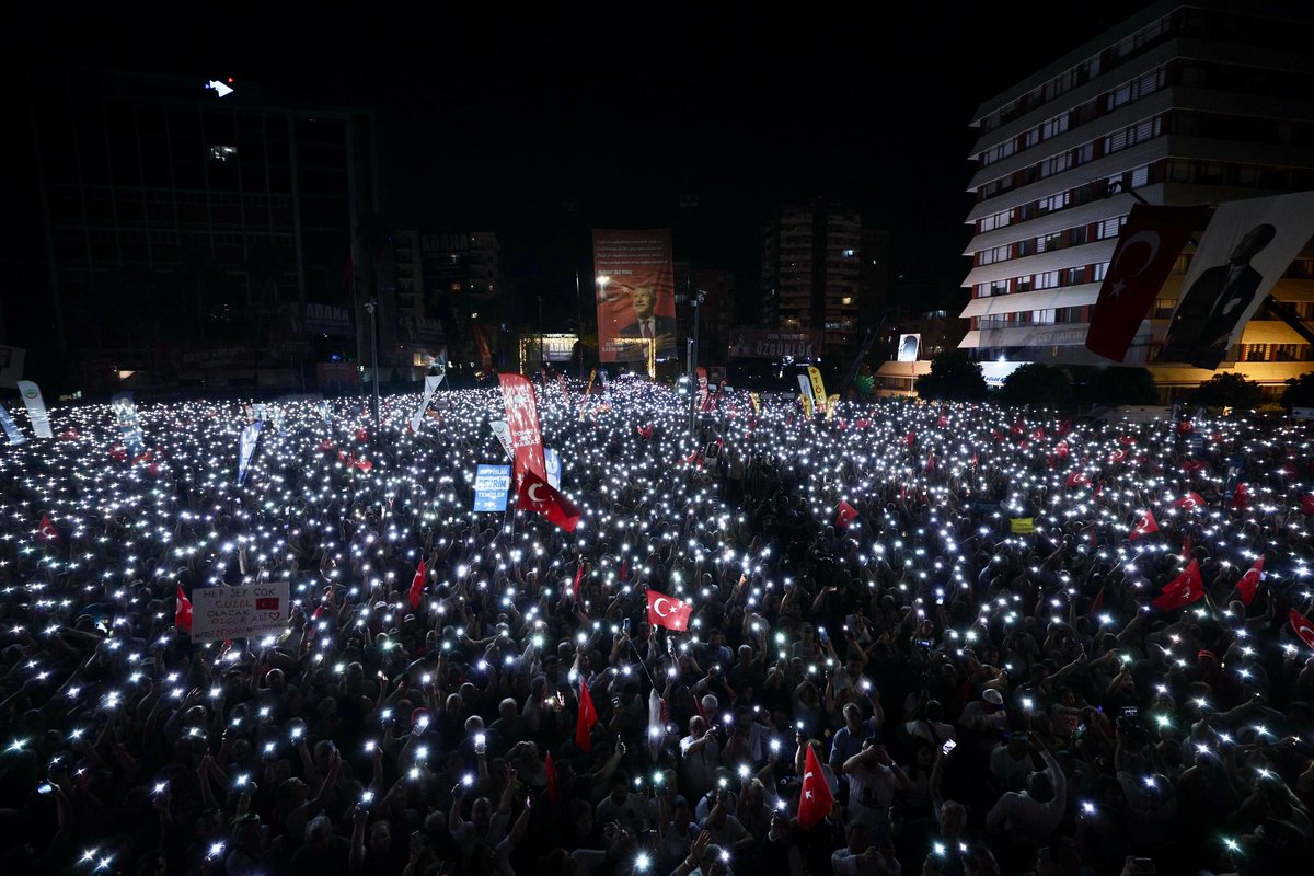 İşte meydan, işte millet.
O sandık gelecek, millet kararını verecek.

#Adana