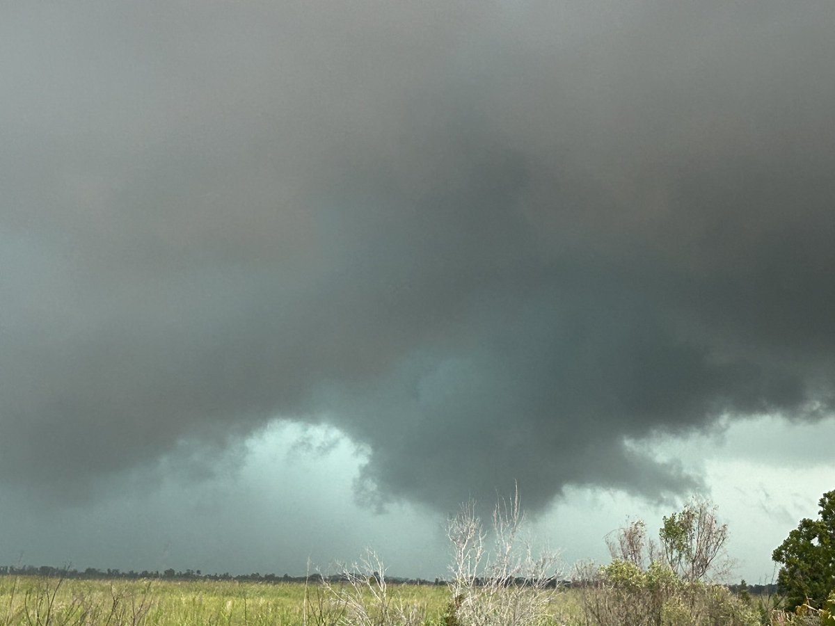 StormRider912's tweet image. Brief funnel just over the bridge in South Carolina! #SCWx #SCwxCond @NWSCharlestonSC @jnelsonWJCL @jamiearnoldWMBF @AndrewGortonWx @WSAVAlysaC @stormfrontfreak @StormCat5_ @EdgarONealWX
