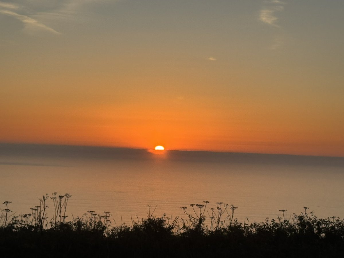 JackiHicks's tweet image. Pretty sunset tonight ๐
#NorthCliffs #myphotography #nofilterneeded ๐ท