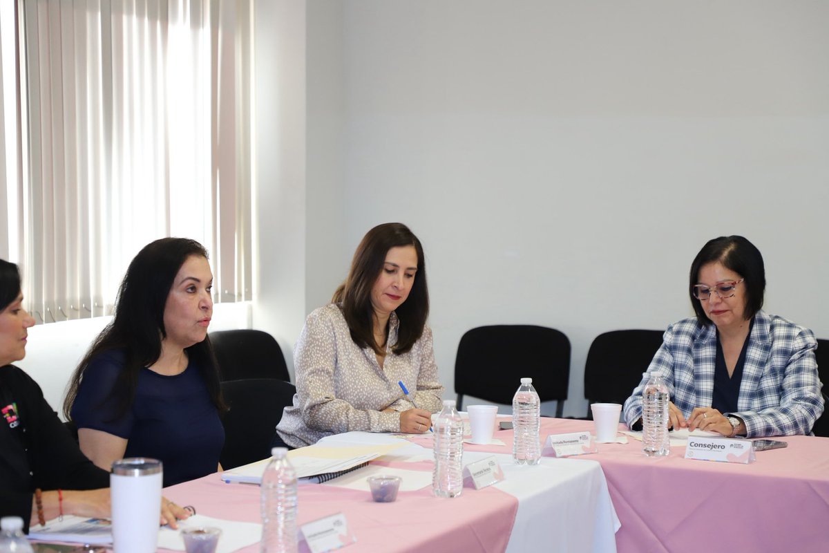 SEFIRCOAH (@sefirc_coah) on Twitter photo Como integrante del Consejo Técnico de Evaluación de Adopciones de PRONNIF, la secretaria de Marisol Martínez, participó en la 24a. Sesión Ordinaria, encabezada por la presidenta honoraria del <a href="/DIFCoah/">DIF Coahuila</a>, Liliana Salinas
#CoahuilaPaDelante
#APasosdeGigante <a href="/GobDeCoahuila/">Gobierno de Coahuila</a> Como integrante del Consejo Técnico de Evaluación de Adopciones de PRONNIF, la secretaria de Marisol Martínez, participó en la 24a. Sesión Ordinaria, encabezada por la presidenta honoraria del <a href="/DIFCoah/">DIF Coahuila</a>, Liliana Salinas
#CoahuilaPaDelante
#APasosdeGigante <a href="/GobDeCoahuila/">Gobierno de Coahuila</a>