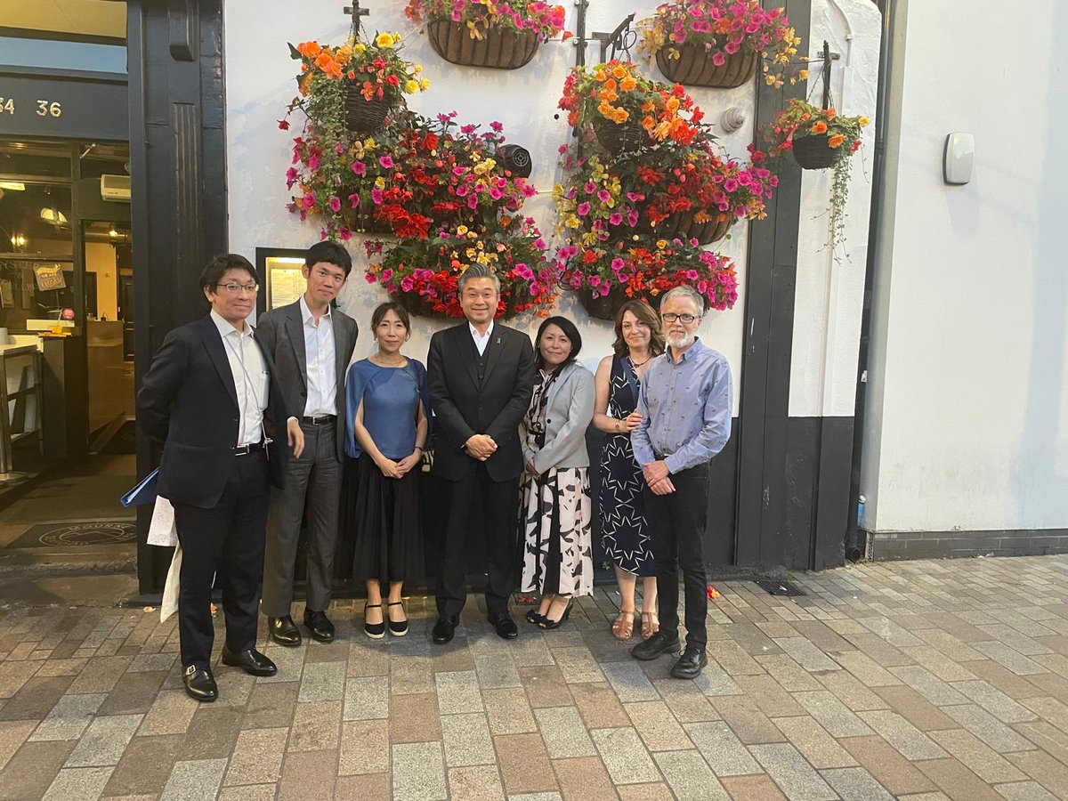 AmbJapanUK's tweet image. Enjoyed dinner with executives from the Japan Society of Northern Ireland. It was a pleasure to hear everyone’s contributions on strengthening ties between Japan & Northern Ireland!