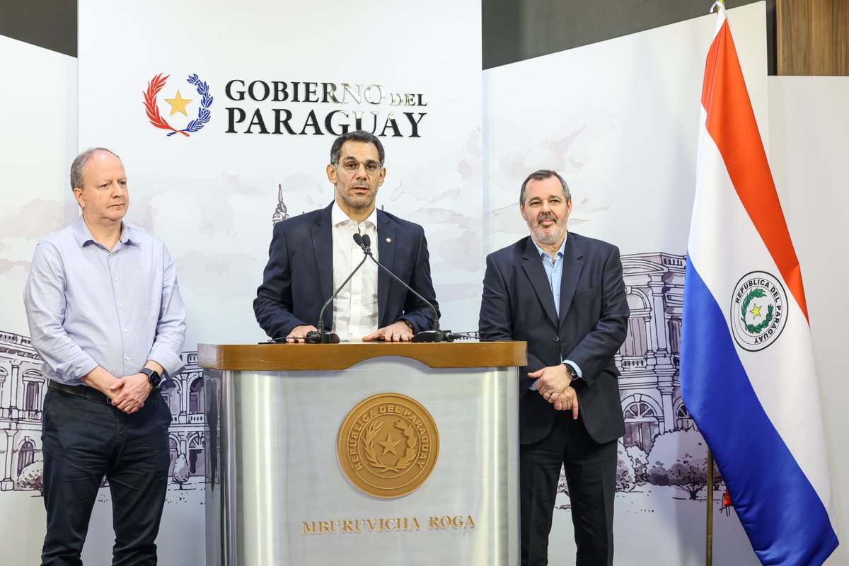 Banco Central del Paraguay (@bcp_py) on Twitter photo El presidente del BCP <a href="/CarlosDCarvallo/">Carlos Carvallo Spalding</a> y el ministro de Economía y Finanzas <a href="/cgfernandezv/">Carlos Fernández V</a> comunicaron la decisión del presidente <a href="/SantiPenap/">Santiago Peña</a> de proponer al Congreso, a Marco Aurelio González, funcionario con 25 años en la institución, como miembro del Directorio del BCP, El presidente del BCP <a href="/CarlosDCarvallo/">Carlos Carvallo Spalding</a> y el ministro de Economía y Finanzas <a href="/cgfernandezv/">Carlos Fernández V</a> comunicaron la decisión del presidente <a href="/SantiPenap/">Santiago Peña</a> de proponer al Congreso, a Marco Aurelio González, funcionario con 25 años en la institución, como miembro del Directorio del BCP,