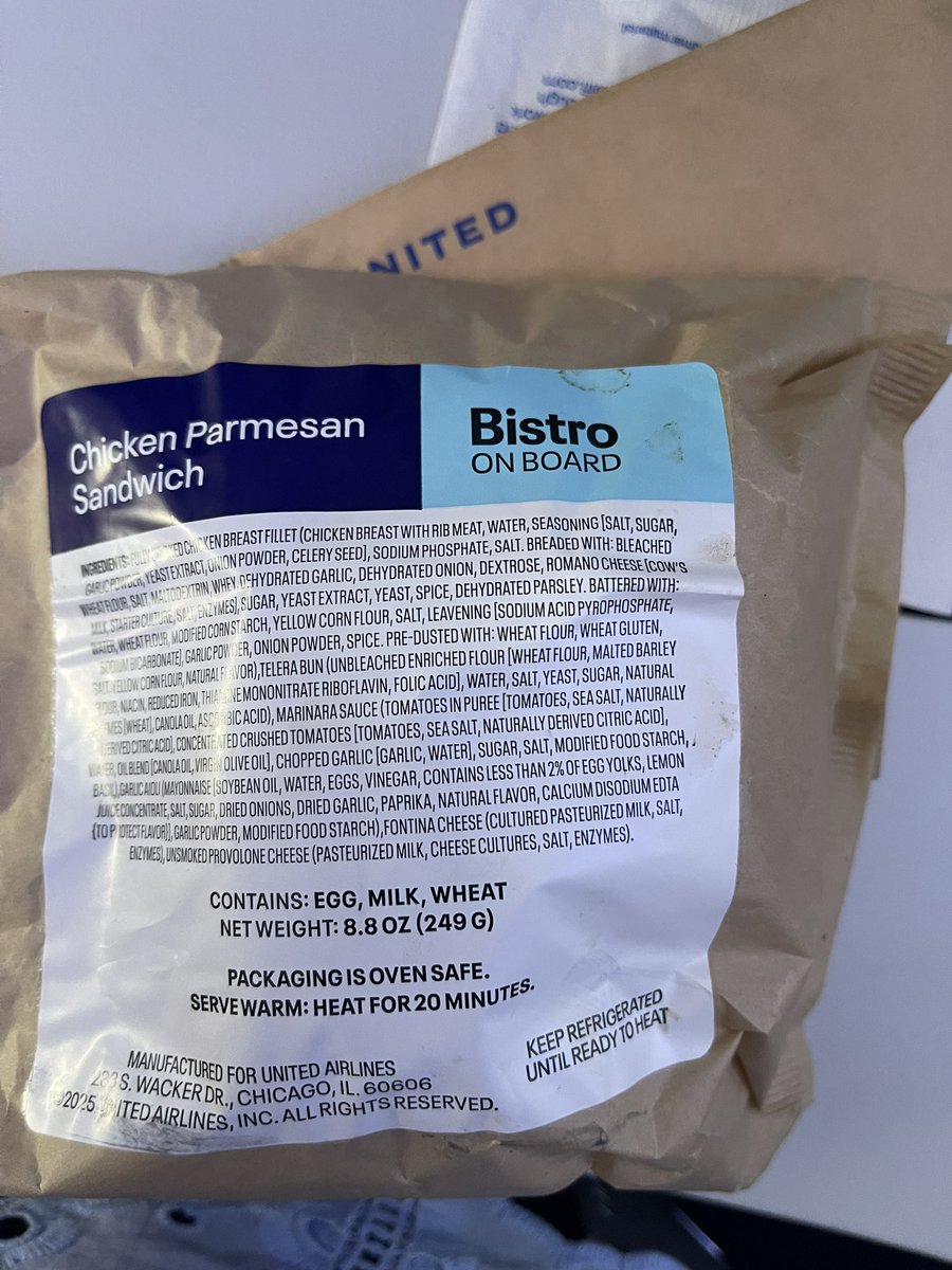 V_Sivadge's tweet image. Hey @united, why does your chicken parm sandwich have 50 ingredients in it??
