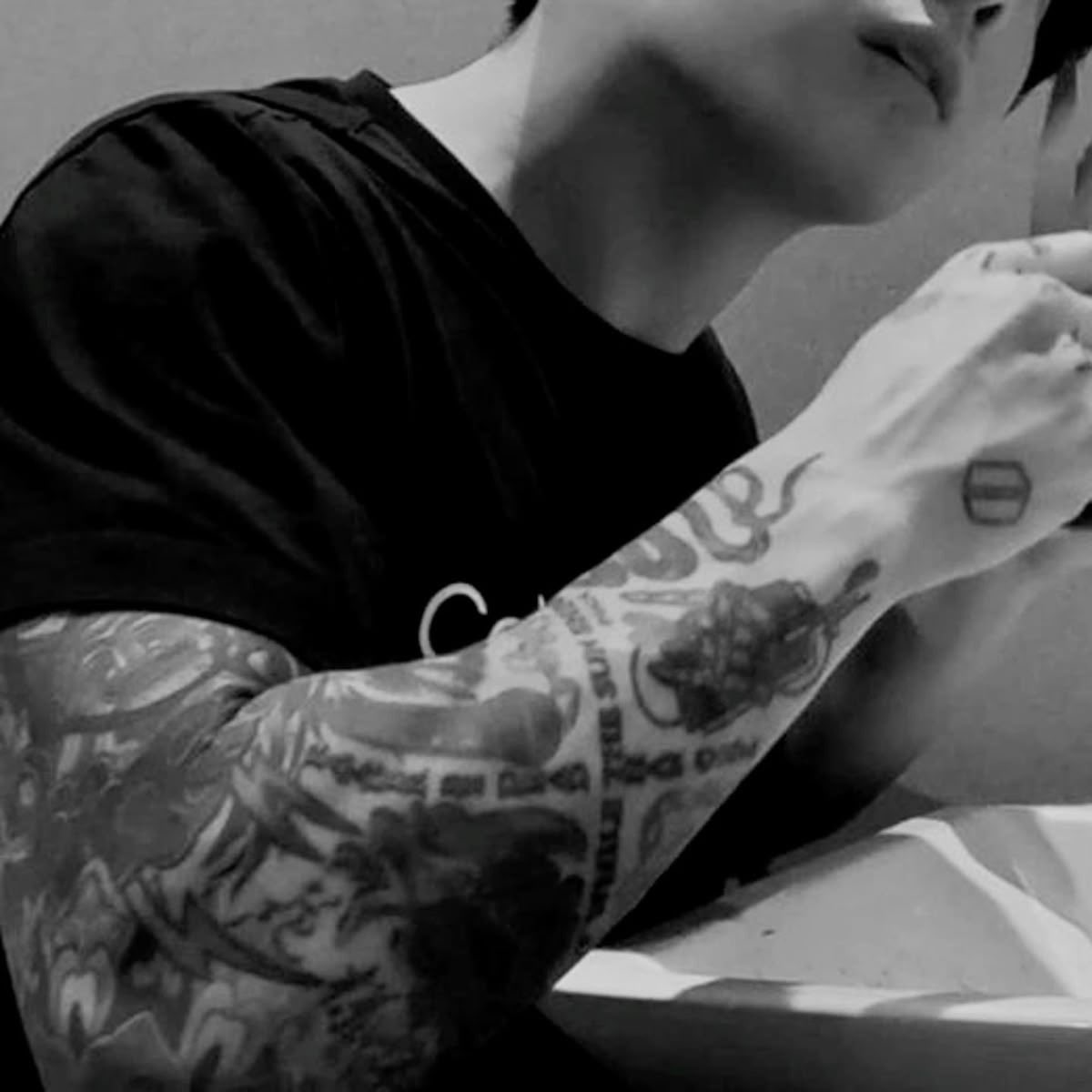 The waist                                                  The belt