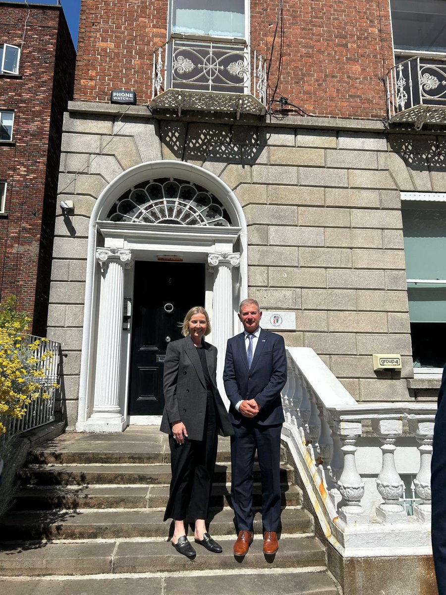 USAmbIreland's tweet image. Thank you to @AmericanChamber for their insight into our thriving $1 trillion trade and investment relationship. I am excited to continue speaking with @AmericanChamber members all around the country to explore new opportunities to strengthen the 🇺🇸 and 🇮🇪 economic relationship.