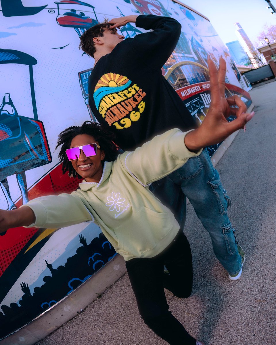 Summerfest's tweet image. Missed out on visiting the Summerfest store during the fest? Good news! There’s still time to grab your 2025 merch! 🎉🛍️
Get merch : summerfest.com/merch/
📸 @ bubbiesoup