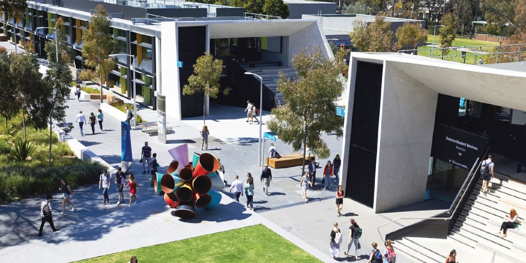 Monash_Science's tweet image. Five Monash Science researchers awarded ARC Future Fellowships – with women leading the way! Congrats to Dr Alton, Dr Bentley, A/Prof Fitzsimmons, Dr Nealon & Dr Ren.
3 of the 5 are women!
Read more: monash.edu/science/news-e…
#MonashScience #FutureFellowships