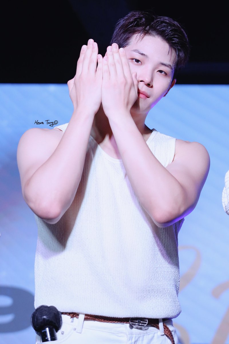 250706 JAPAN FANMEETING 2025 
in TOKYO 2부 
애기 까꿍~♡
#GHOST9 #고스트나인 
#SONJUNHYUNG #손준형 
#story_on_the_stage #FCLIVE_TOKYO
#夏GHOST9との思い出